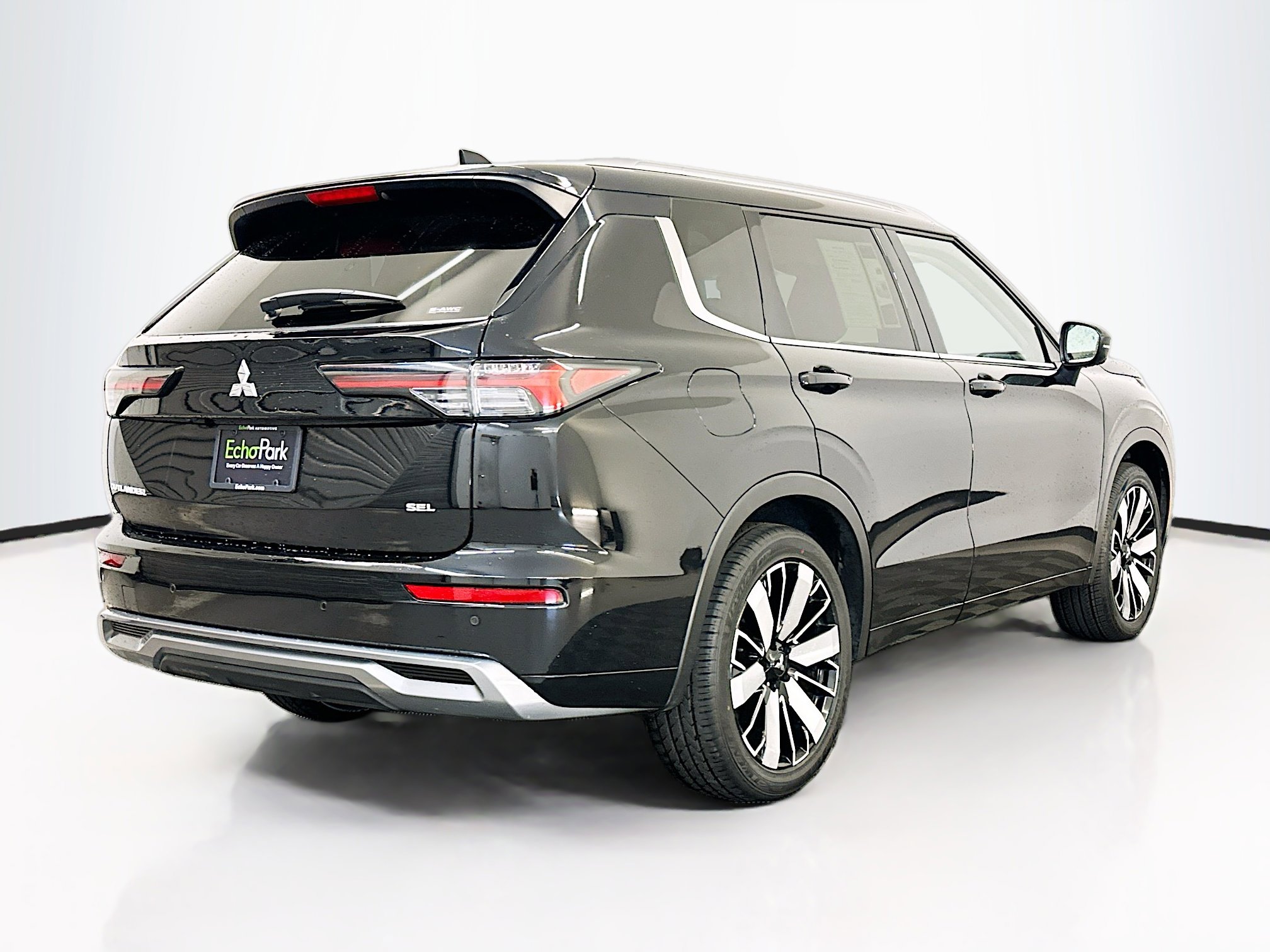 Used 2025 Mitsubishi Outlander SEL AWD/4WD image 9