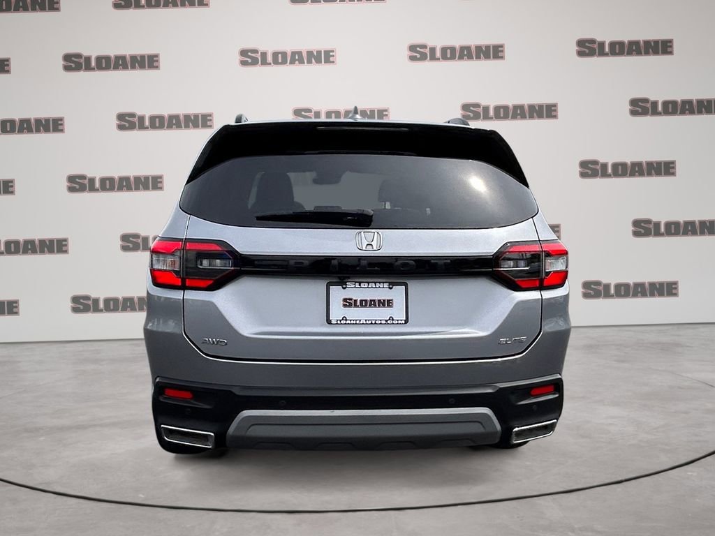 Used 2023 Honda Pilot Elite image 4