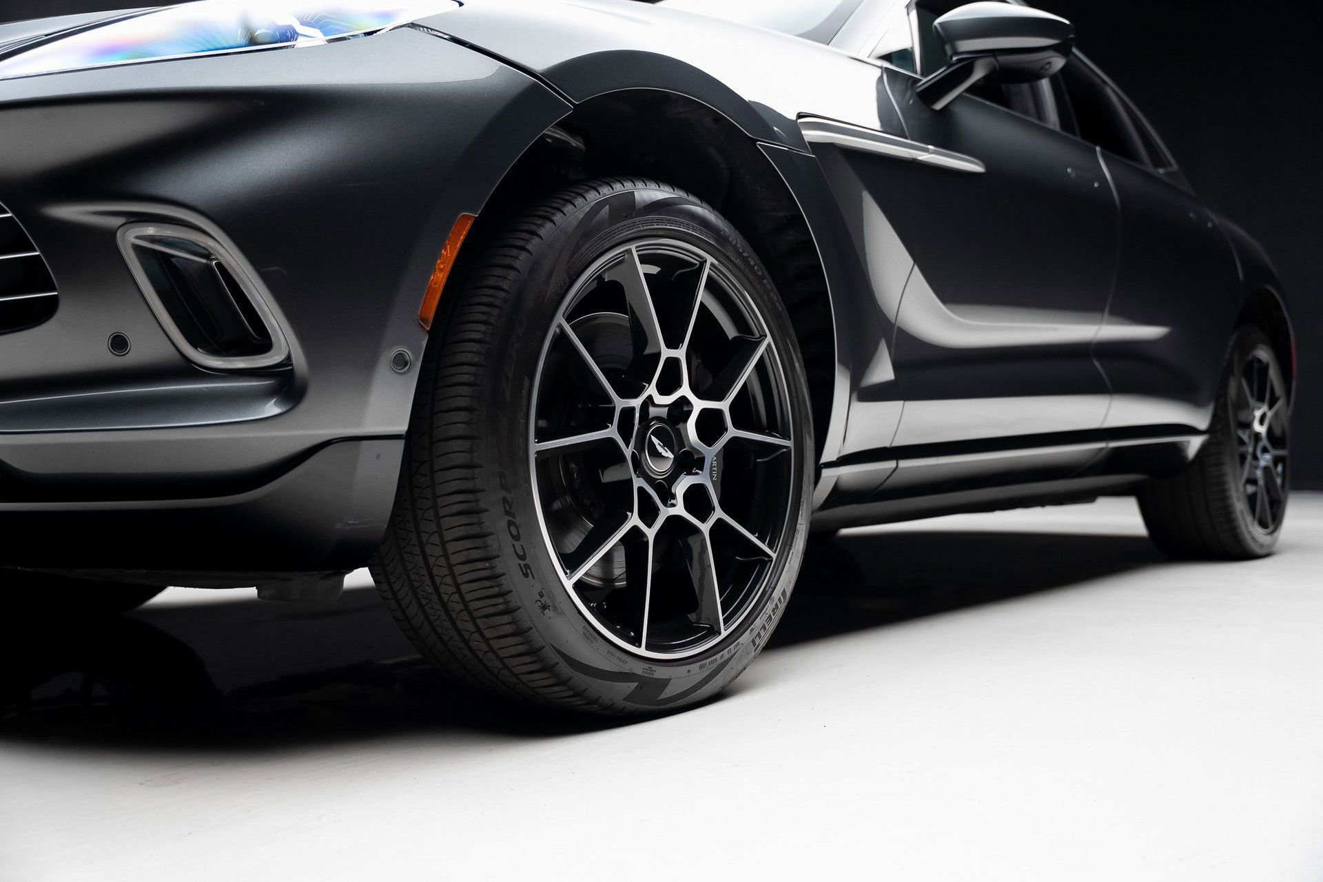 Used 2021 Aston Martin DBX image 74