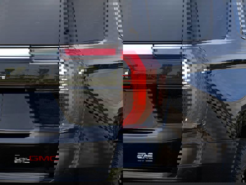 New 2026 GMC Yukon Denali w/ Sun & Power Step Package image 11