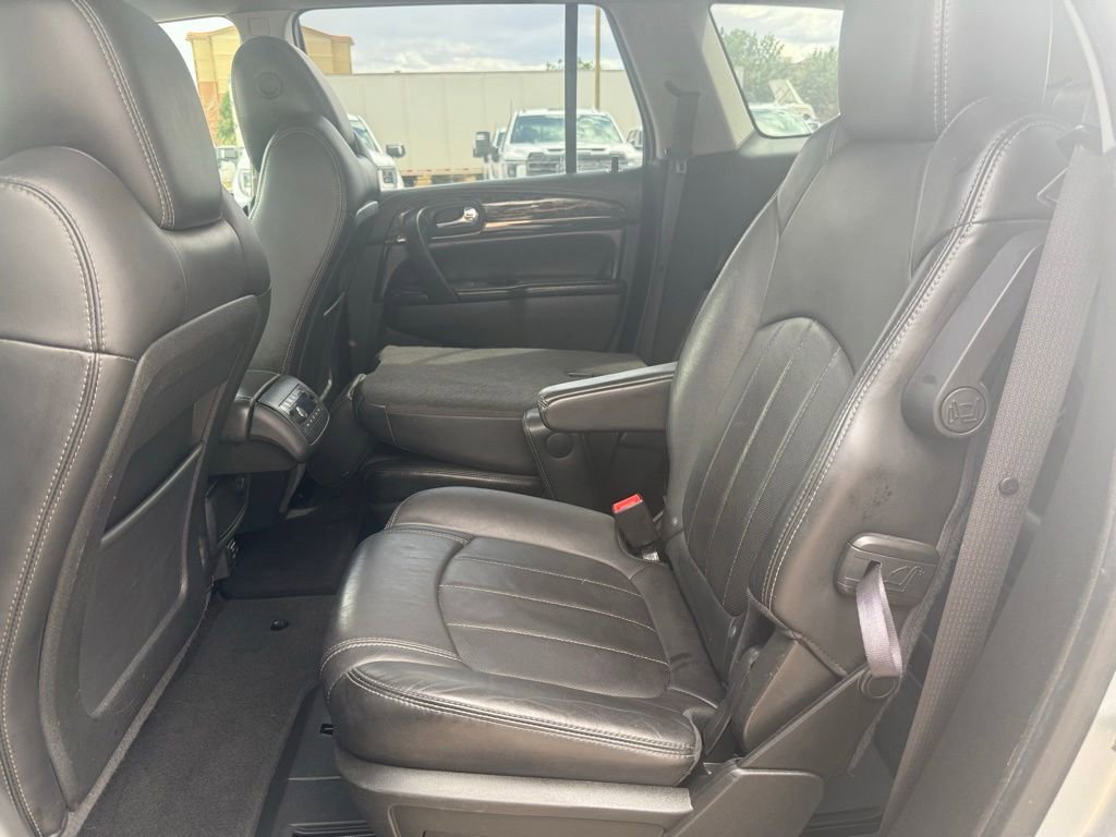 Used 2014 Buick Enclave Leather FWD image 25