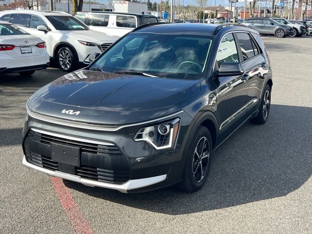 Certified 2025 Kia Niro EX image 3