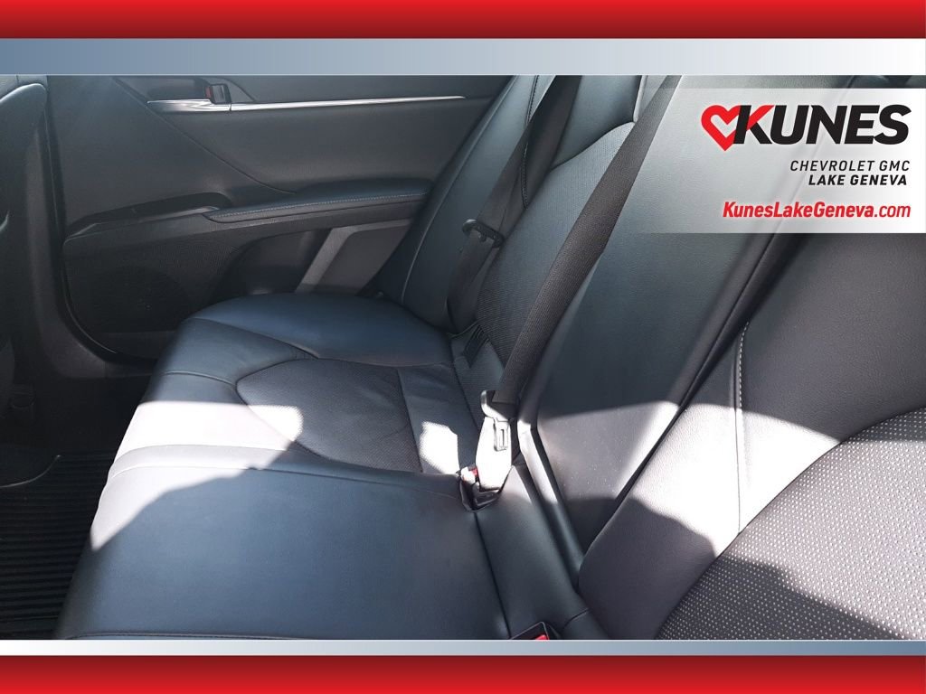 Used 2022 Toyota Camry XSE FWD image 13