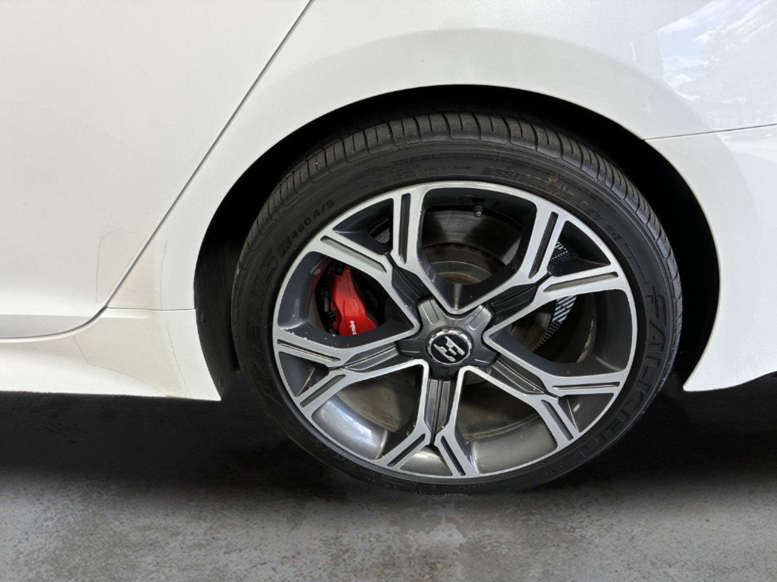 Used 2018 Kia Stinger GT2 RWD image 15