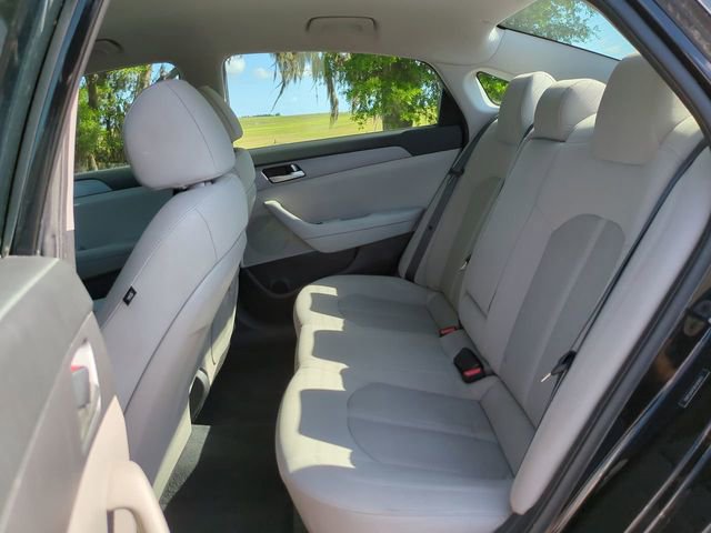 Used 2019 Hyundai Sonata SE w/ Winter Weather Package image 14