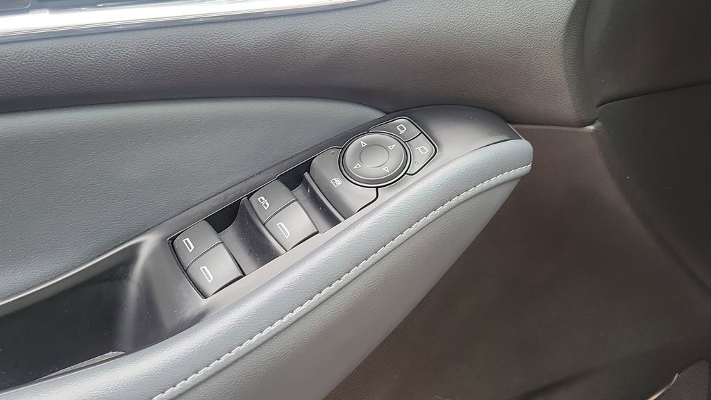 Used 2023 Buick Enclave Essence w/ Sport Touring Edition image 23