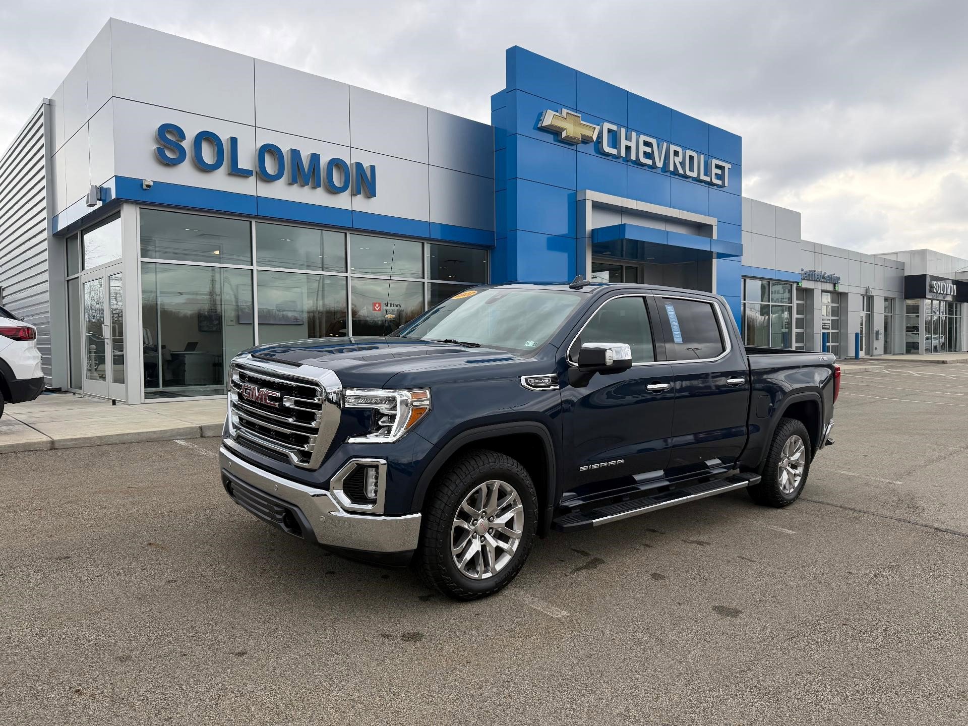 Certified 2022 GMC Sierra 1500 SLT w/ SLT Premium Plus Package image 1