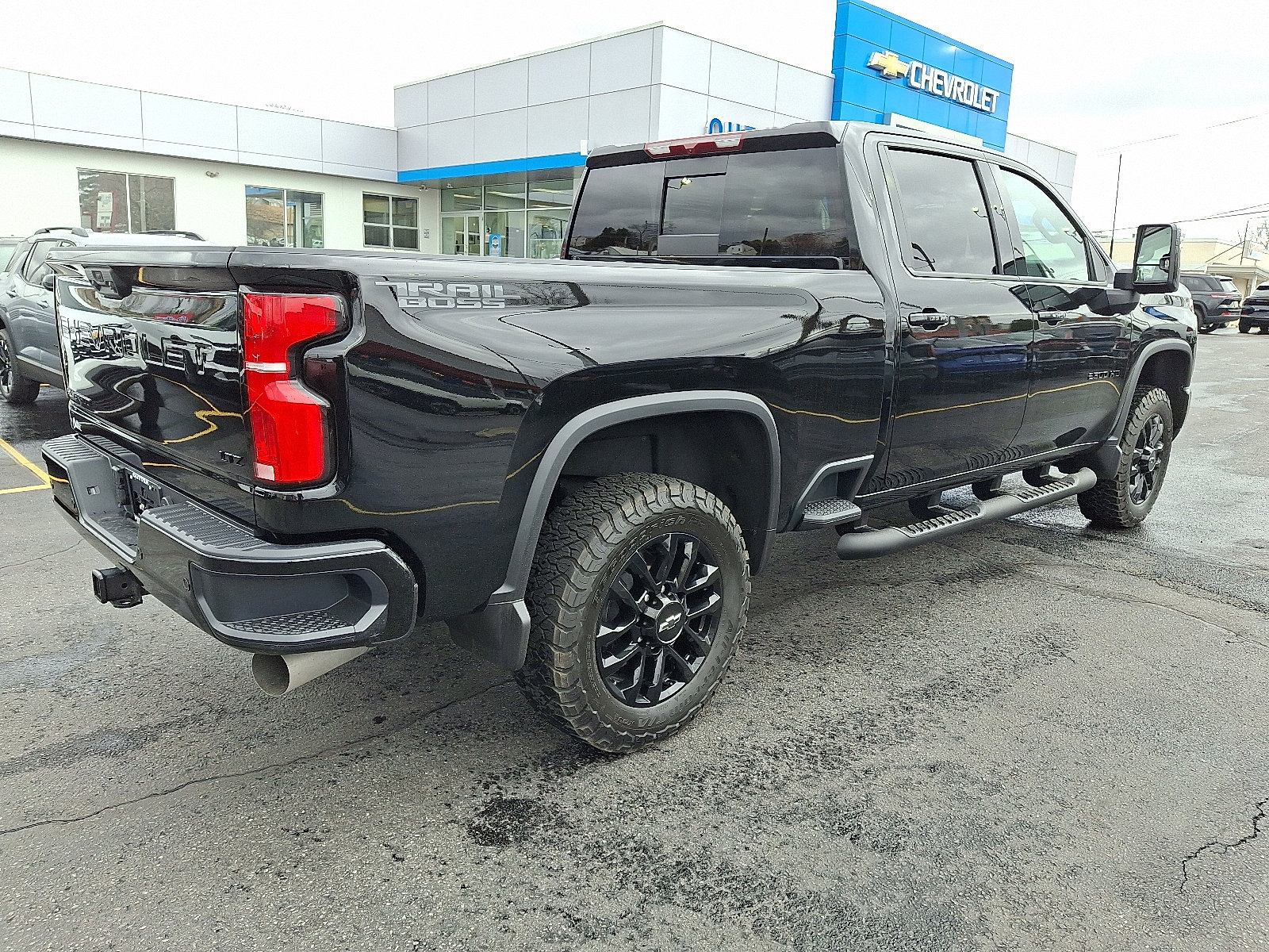 Used 2026 Chevrolet Silverado 2500 LTZ w/ LTZ Plus Package image 5