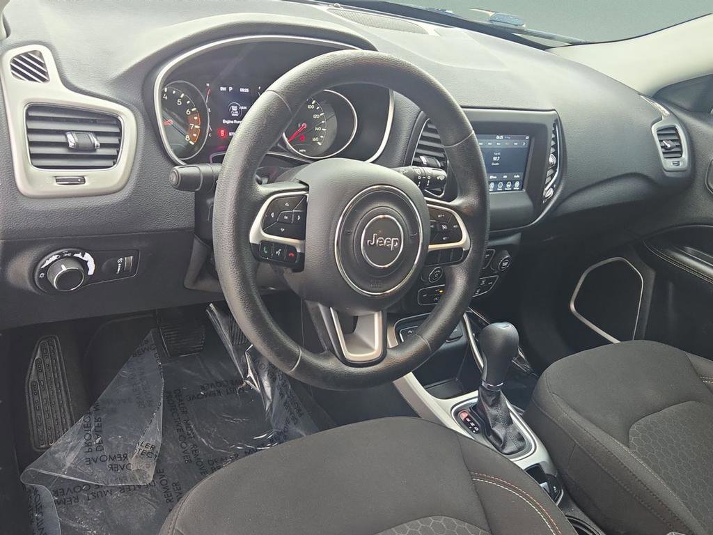 Used 2021 Jeep Compass Sport image 30