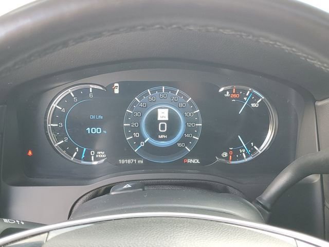 Used 2017 Cadillac Escalade Luxury image 14