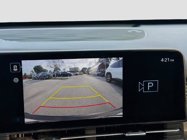 Certified 2025 Hyundai Kona SE FWD image 14