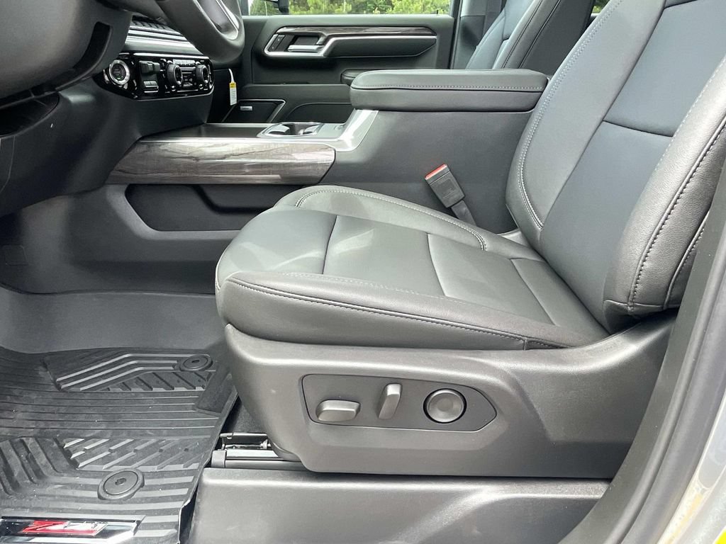 New 2026 Chevrolet Silverado 2500 LTZ w/ LTZ Plus Package AWD/4WD image 18