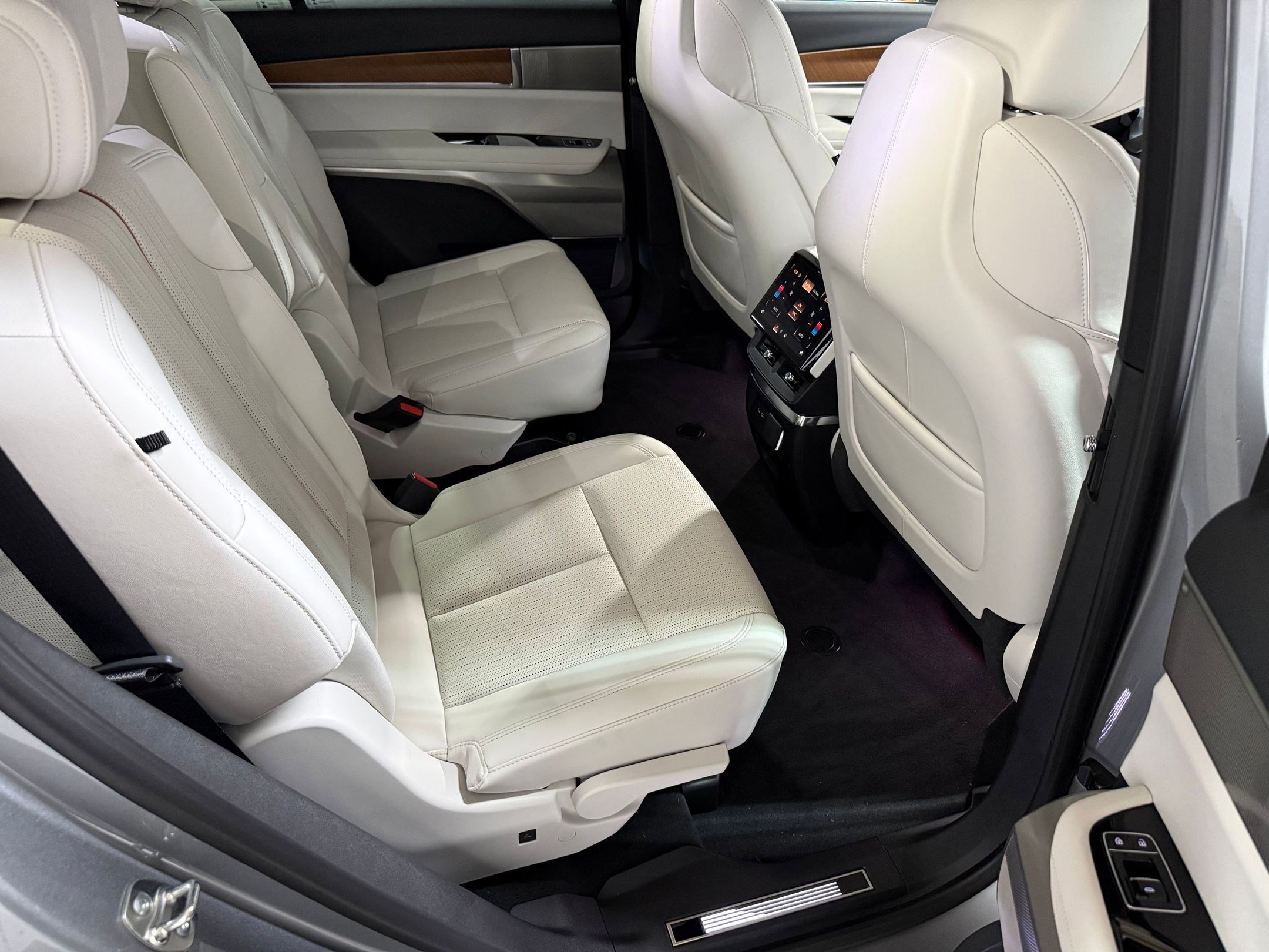 New 2026 Cadillac Vistiq Luxury image 48