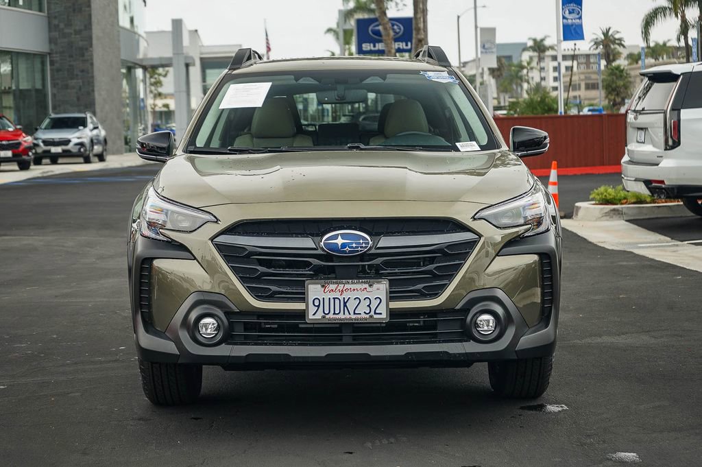 Used 2025 Subaru Outback Premium image 2