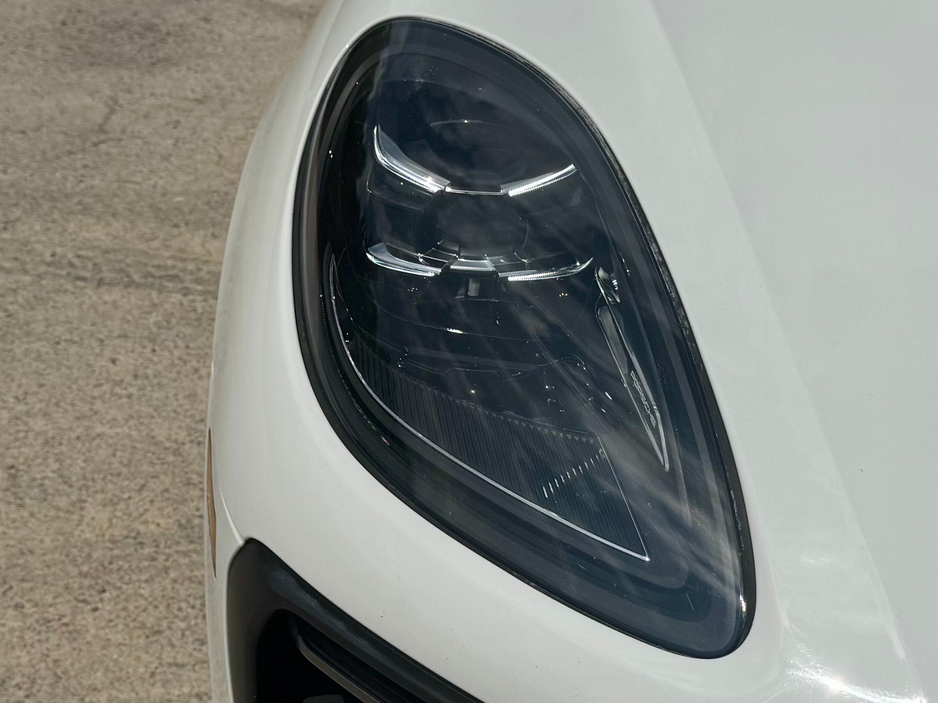 Used 2024 Porsche Macan AWD/4WD image 48