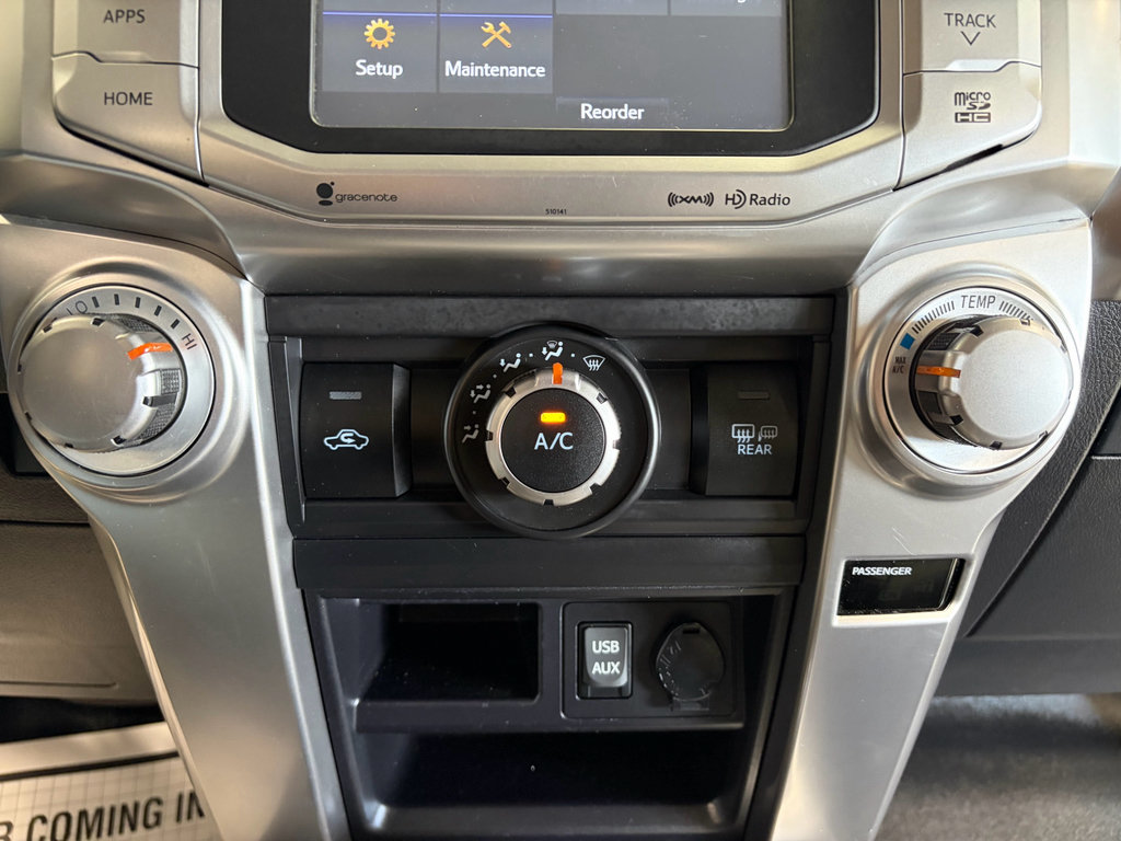 Used 2017 Toyota 4Runner SR5 AWD/4WD image 27