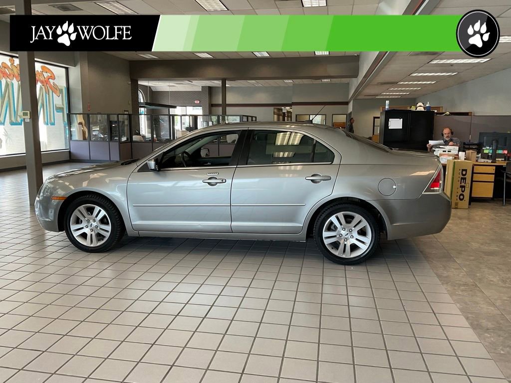 Used 2009 Ford Fusion SEL FWD image 4