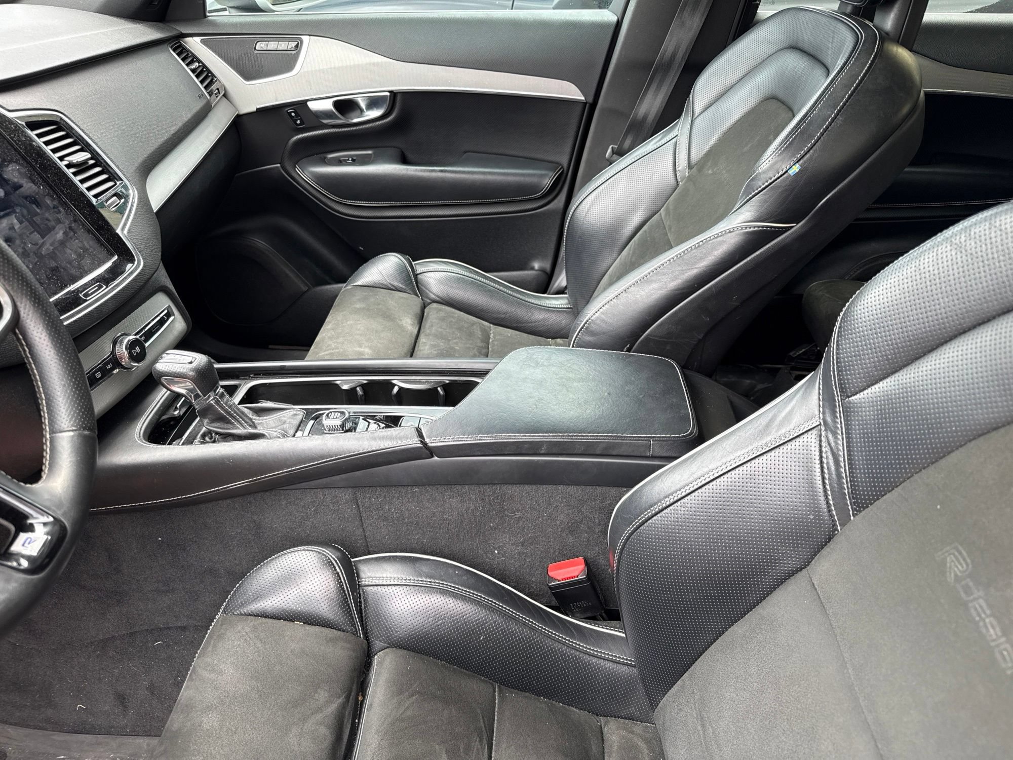 Used 2018 Volvo XC90 T5 R-Design w/ Convenience Package FWD image 19