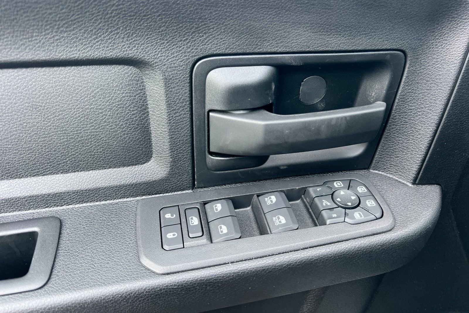 New 2026 RAM 3500 Tradesman AWD/4WD image 7