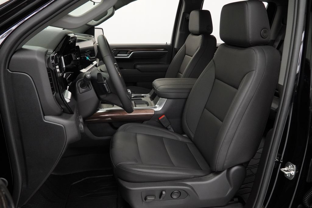 New 2026 Chevrolet Silverado 1500 LT w/ Safety Package AWD/4WD image 7