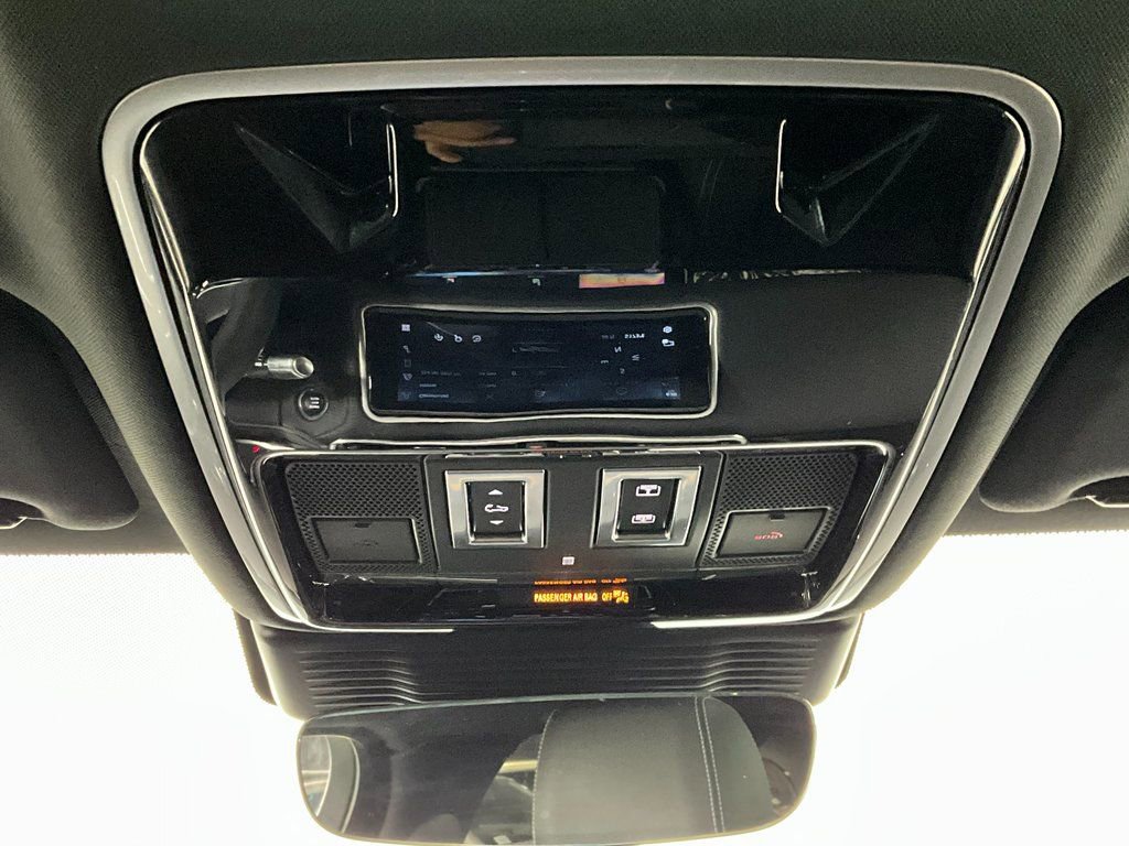 Certified 2023 Land Rover Range Rover Velar R-Dynamic S AWD/4WD image 13