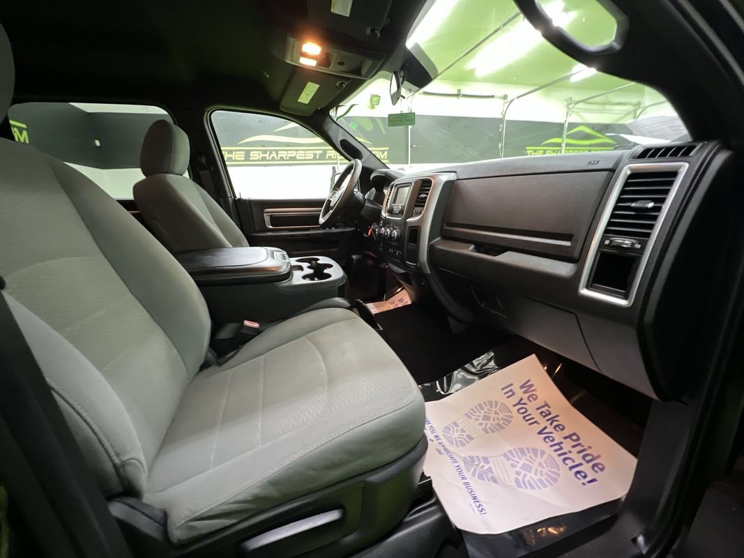 Used 2024 RAM 1500 Warlock AWD/4WD image 29
