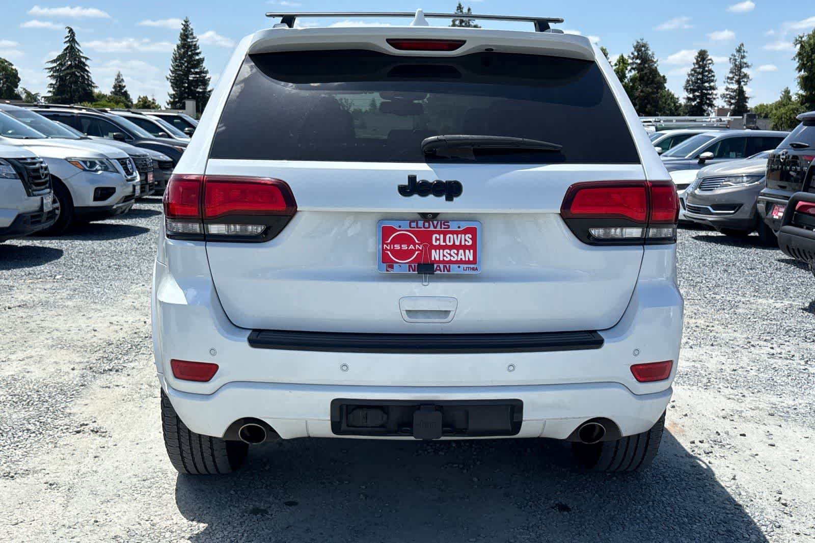 Used 2015 Jeep Grand Cherokee Altitude RWD image 8