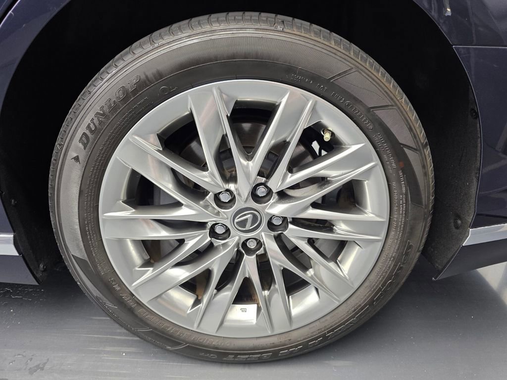 Used 2021 Lexus LS 500 AWD w/ Interior Upgrade Package image 17