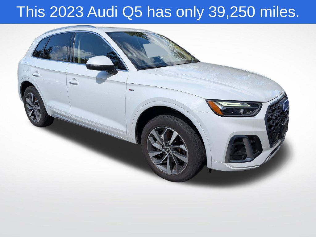 Used 2023 Audi Q5 2.0T Premium w/ Convenience Package AWD/4WD image 1