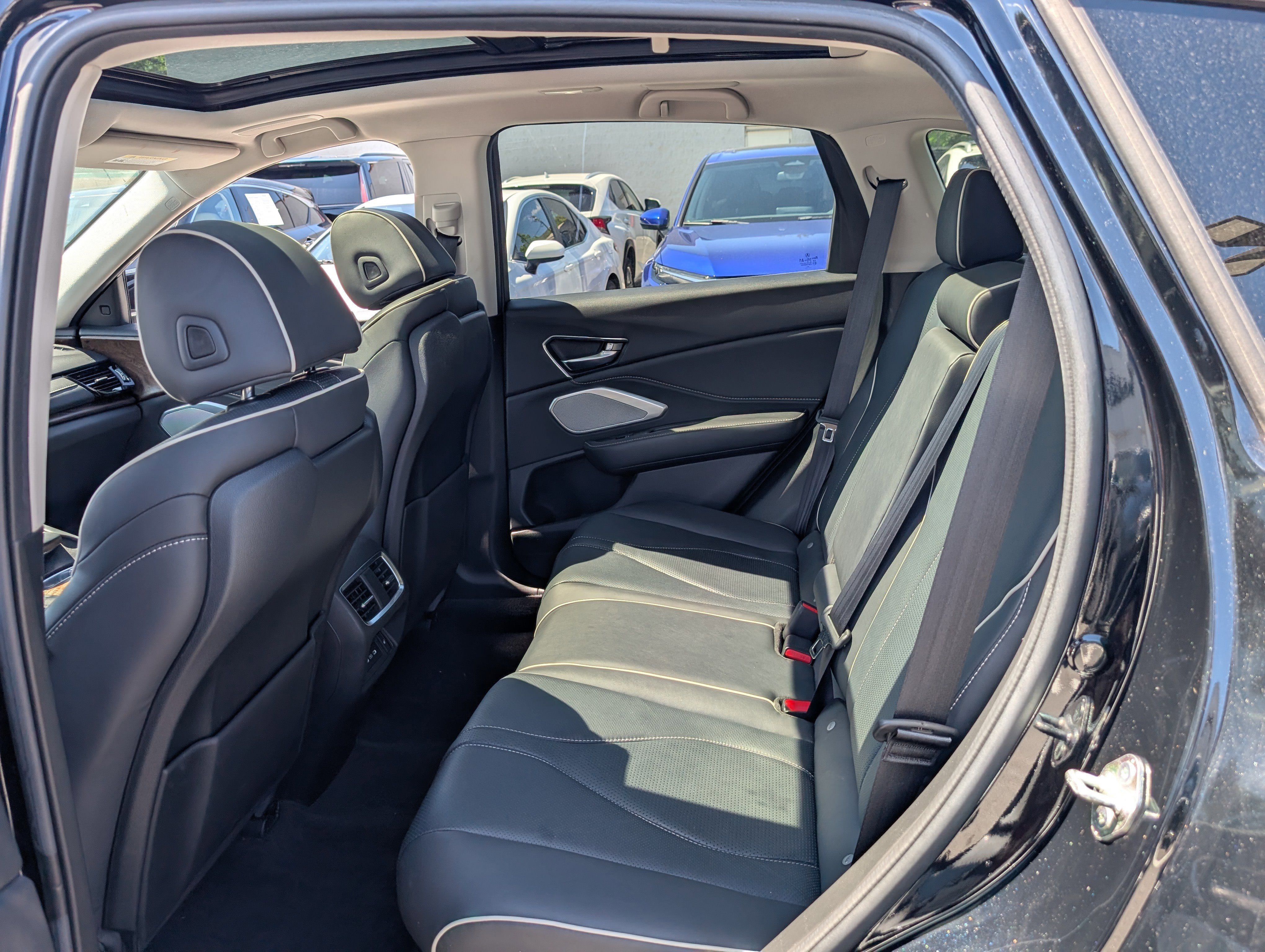 Used 2023 Acura RDX AWD w/ Advance Package image 14