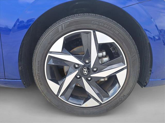 Used 2023 Hyundai Elantra SEL w/ Convenience Package image 20