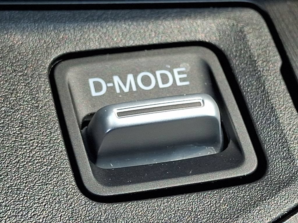 Certified 2025 Nissan Kicks SV AWD/4WD image 25