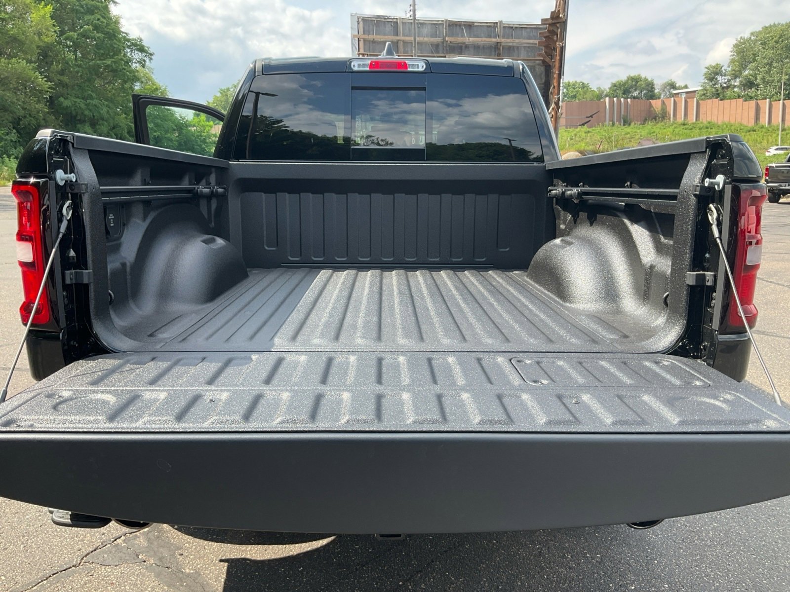 New 2026 RAM 1500 Laramie w/ Night Edition image 38
