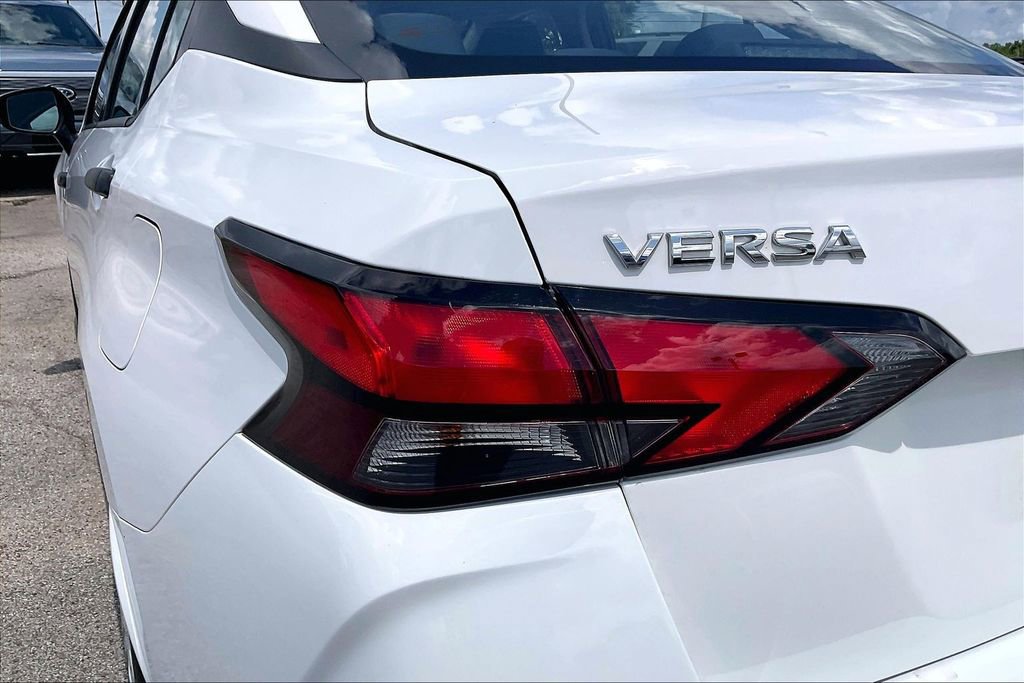 Used 2023 Nissan Versa S FWD image 20
