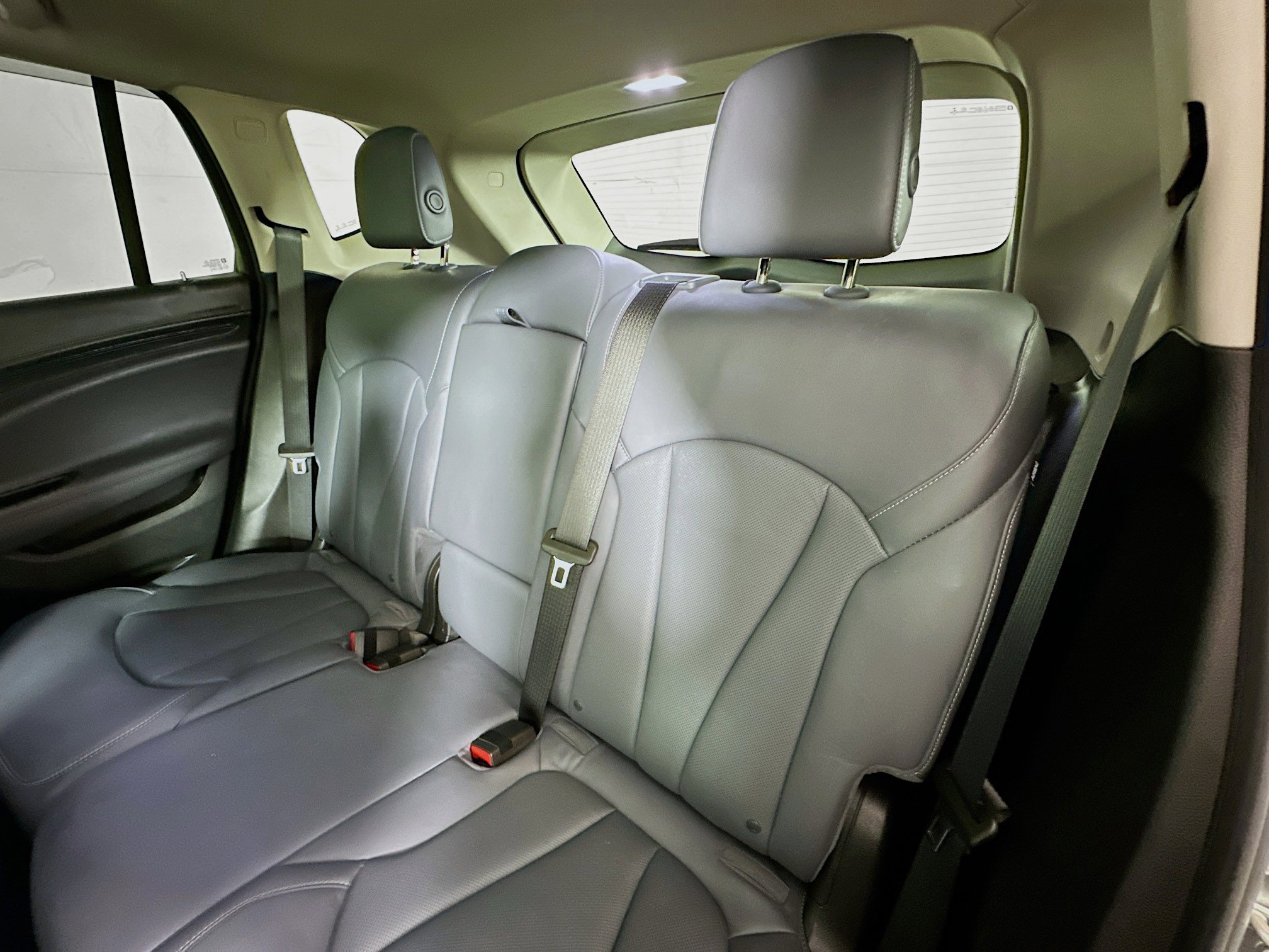 Used 2019 Buick Envision Essence AWD/4WD image 23