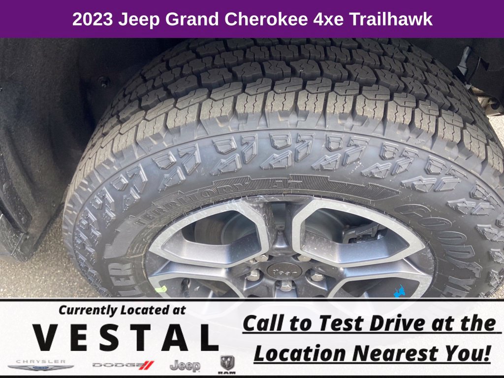 New 2023 Jeep Grand Cherokee Trailhawk w/ Advanced Protech Group II AWD/4WD image 44