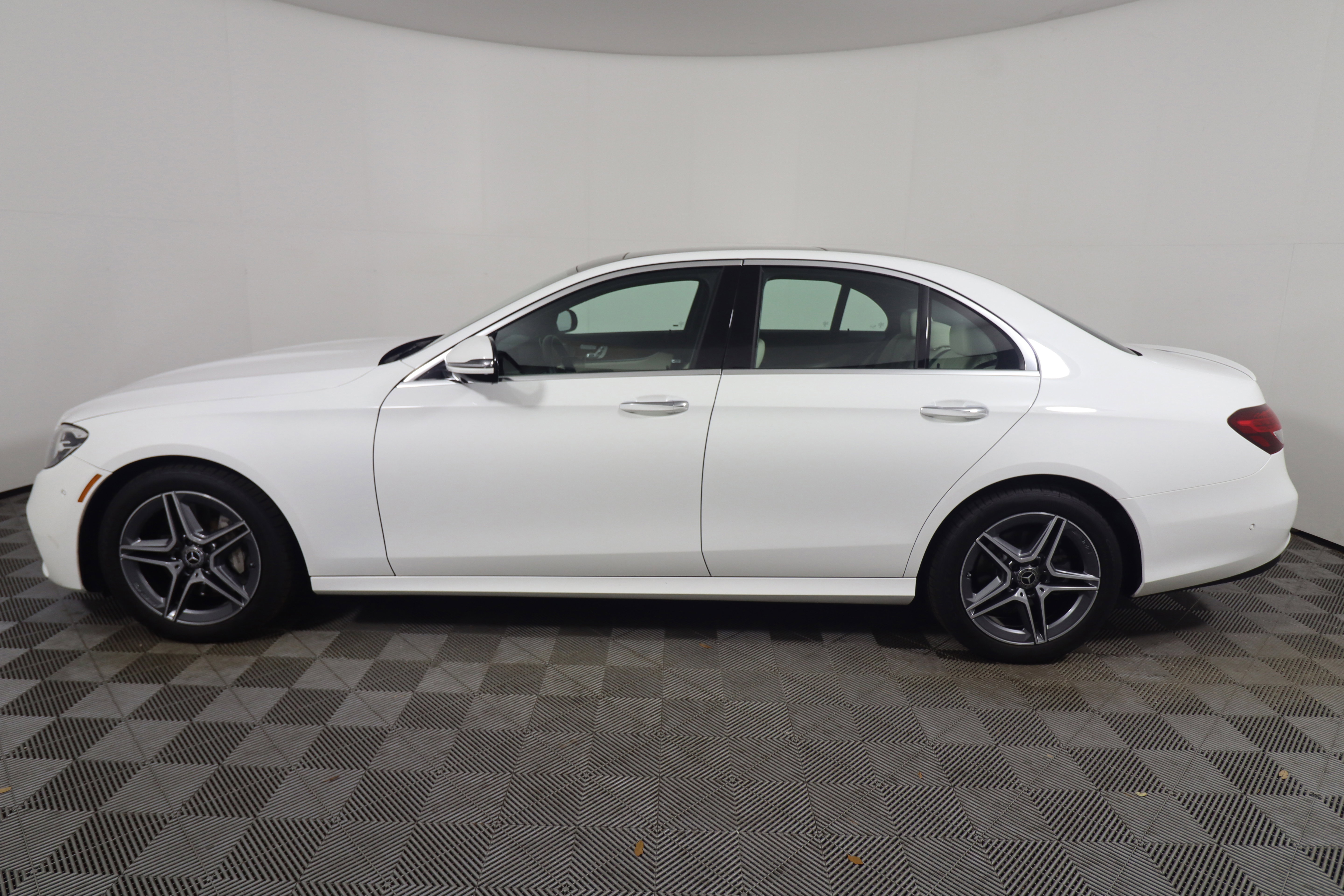 Certified 2023 Mercedes-Benz E 350 4MATIC Sedan image 2