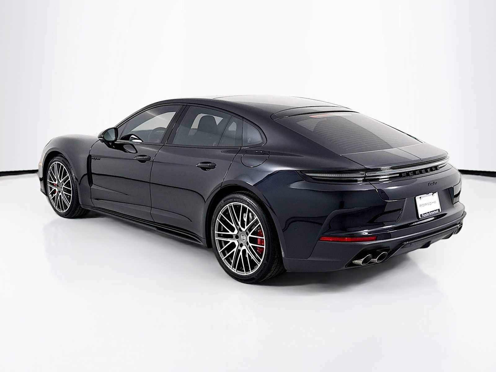New 2025 Porsche Panamera Turbo image 3