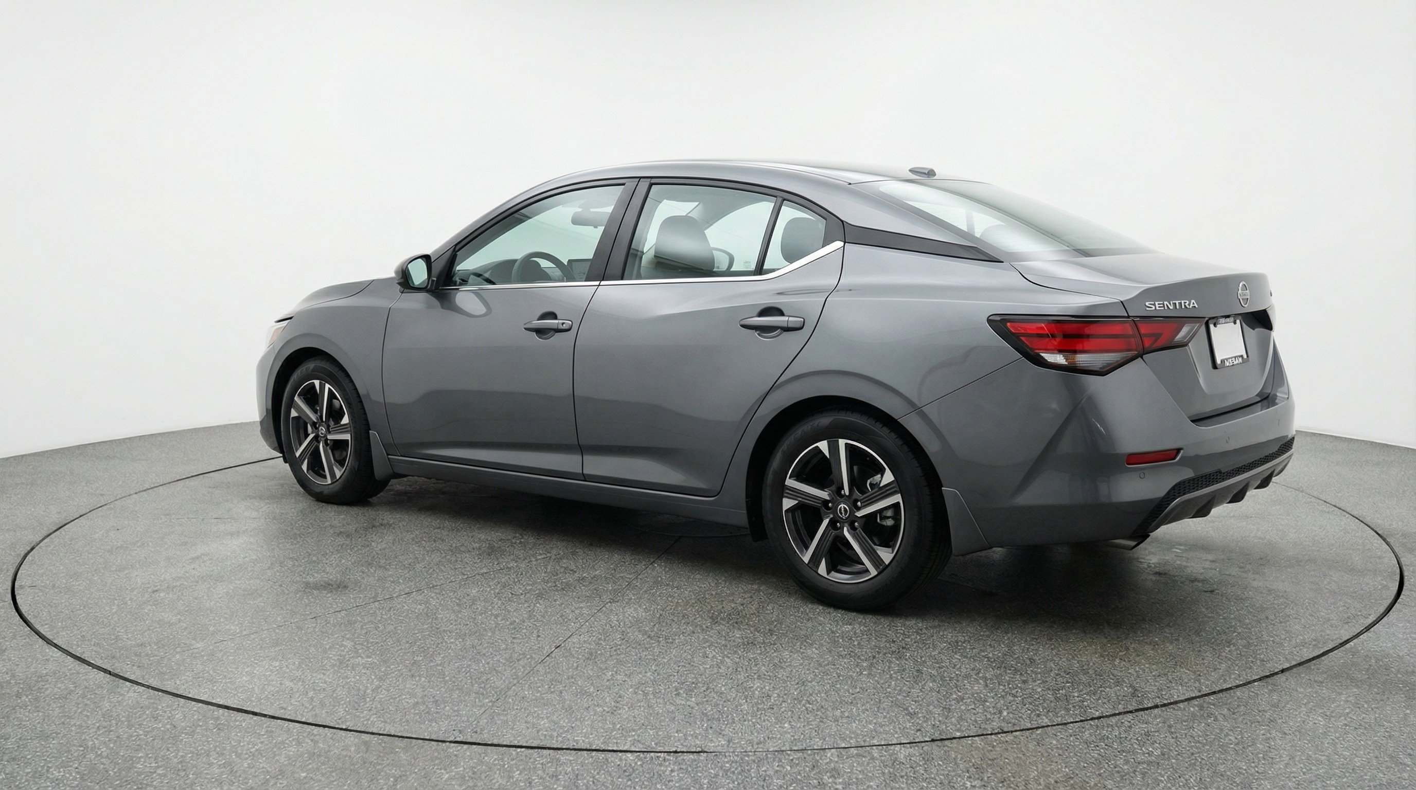 Used 2024 Nissan Sentra SV FWD image 6