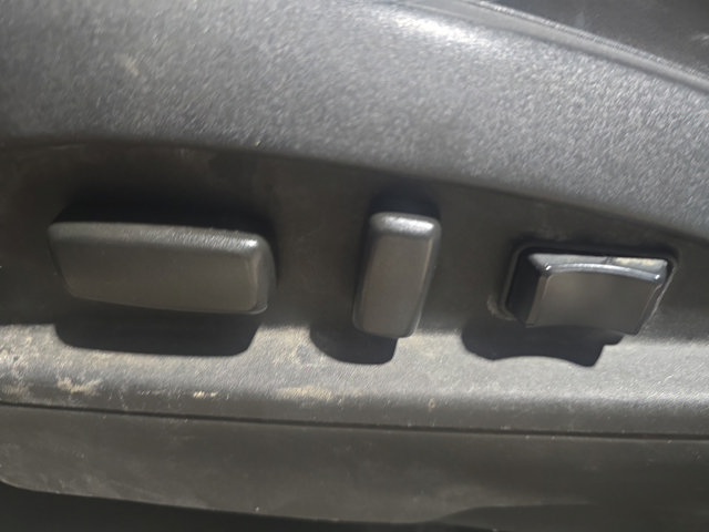 Used 2011 GMC Terrain SLT FWD image 10
