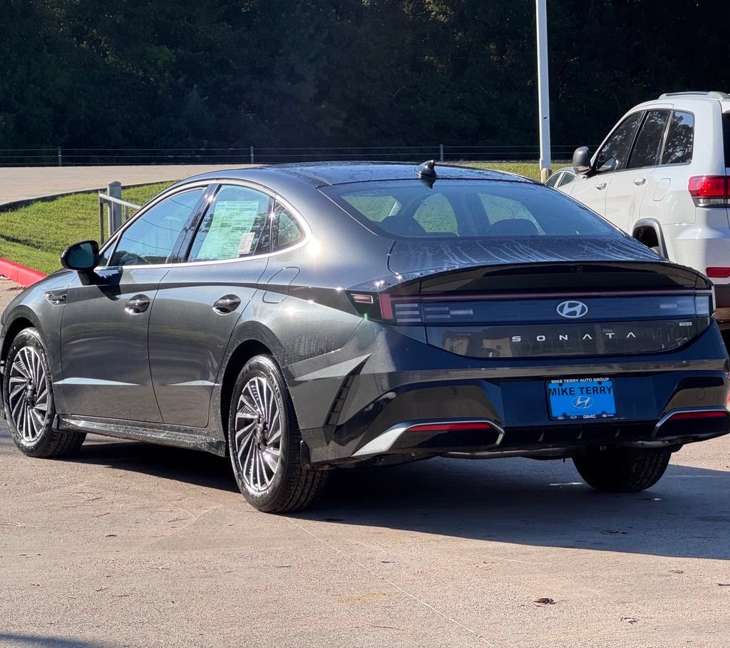 New 2026 Hyundai Sonata SEL FWD image 13