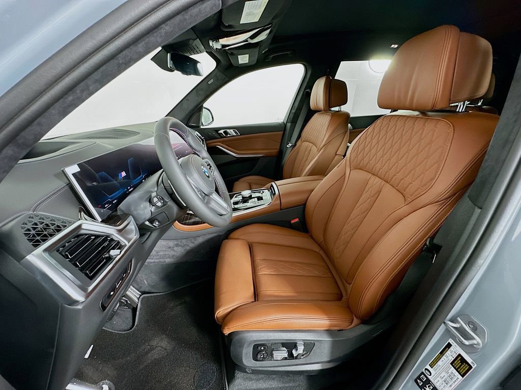 New 2026 BMW X7 M60i w/ Executive Package image 16
