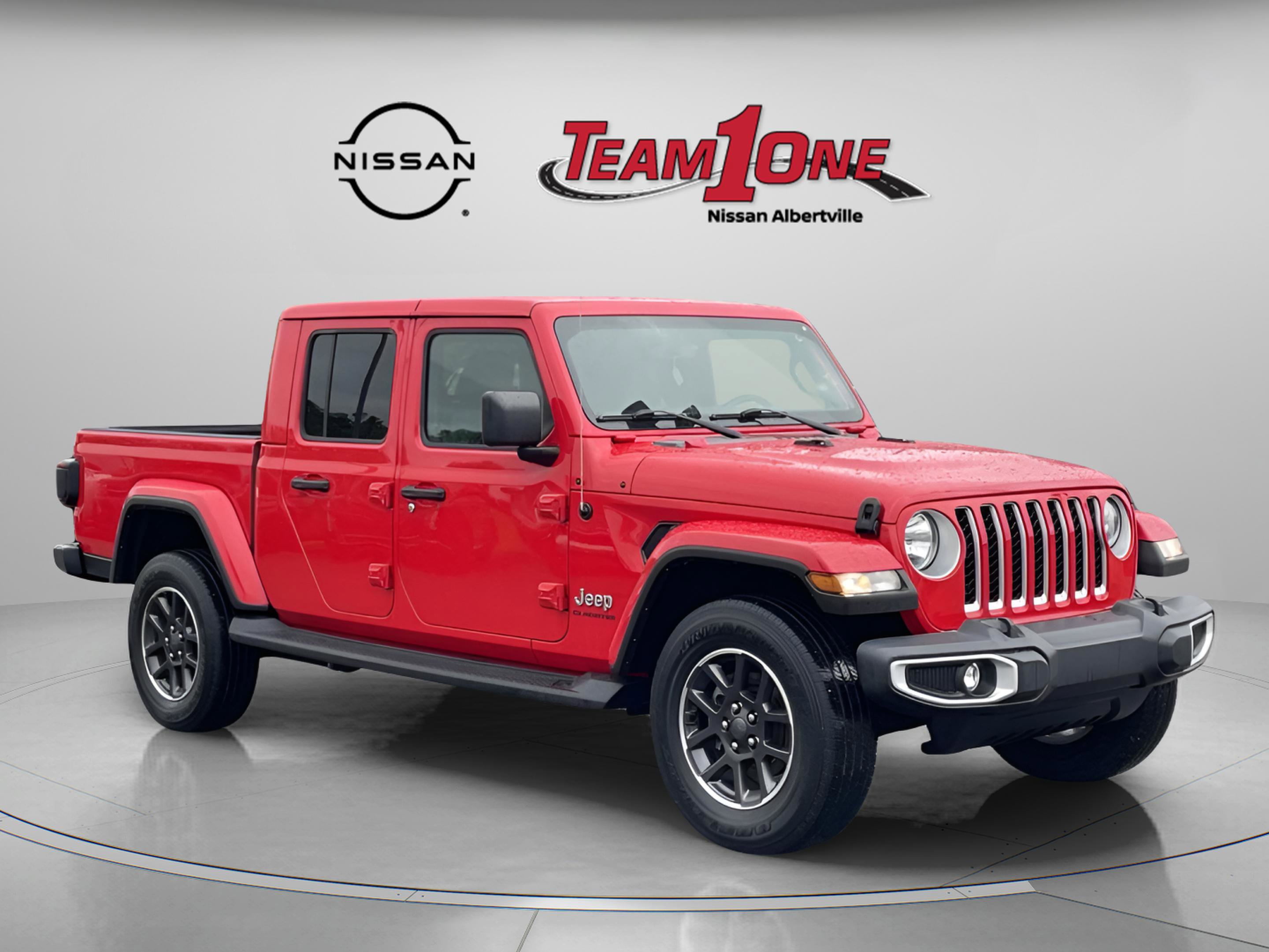 Used 2021 Jeep Gladiator Overland w/ Popular Equipment Package AWD/4WD image 1