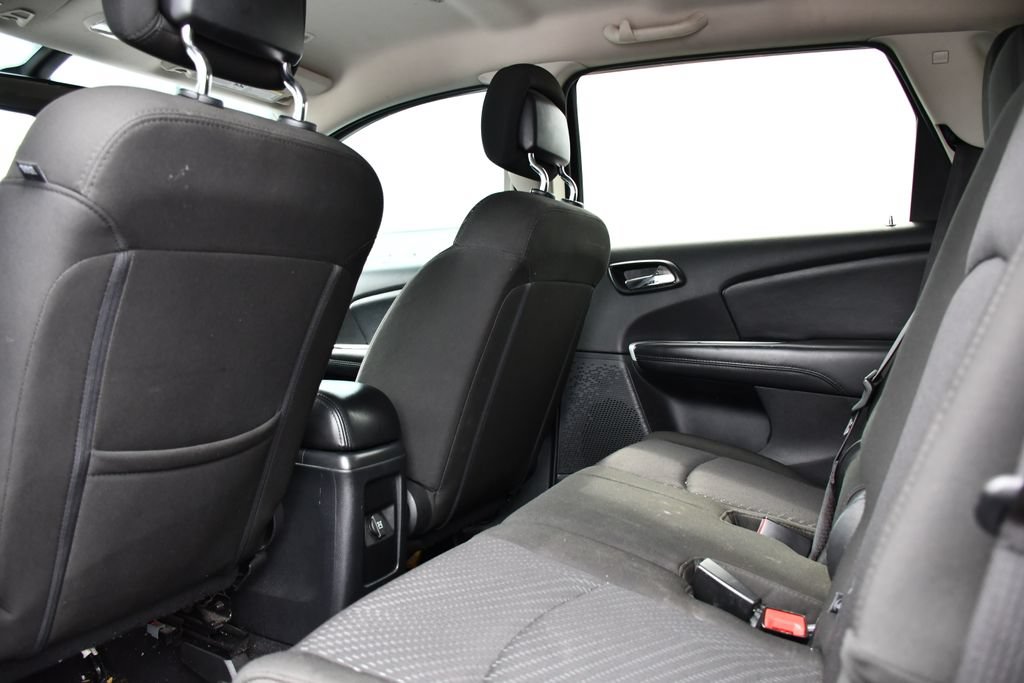 Used 2019 Dodge Journey SE w/ Connectivity Group FWD image 15