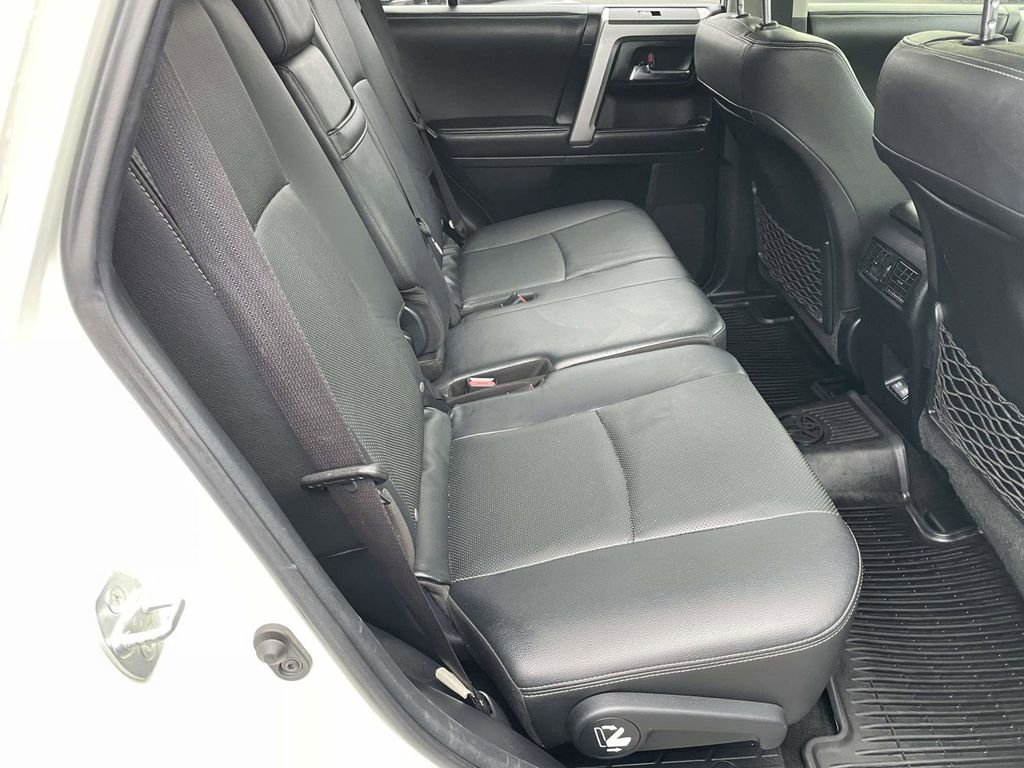Used 2020 Toyota 4Runner Limited AWD/4WD image 46