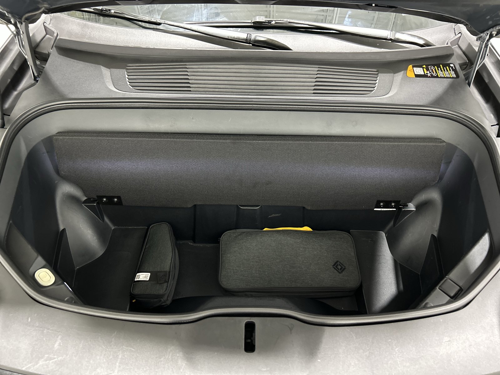 Used 2022 Rivian R1S Launch Edition AWD/4WD image 14