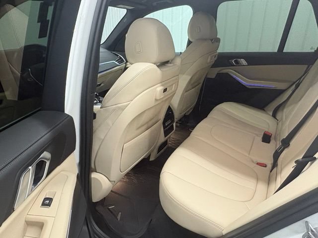 Used 2022 BMW X5 xDrive40i w/ Premium Package AWD/4WD image 13
