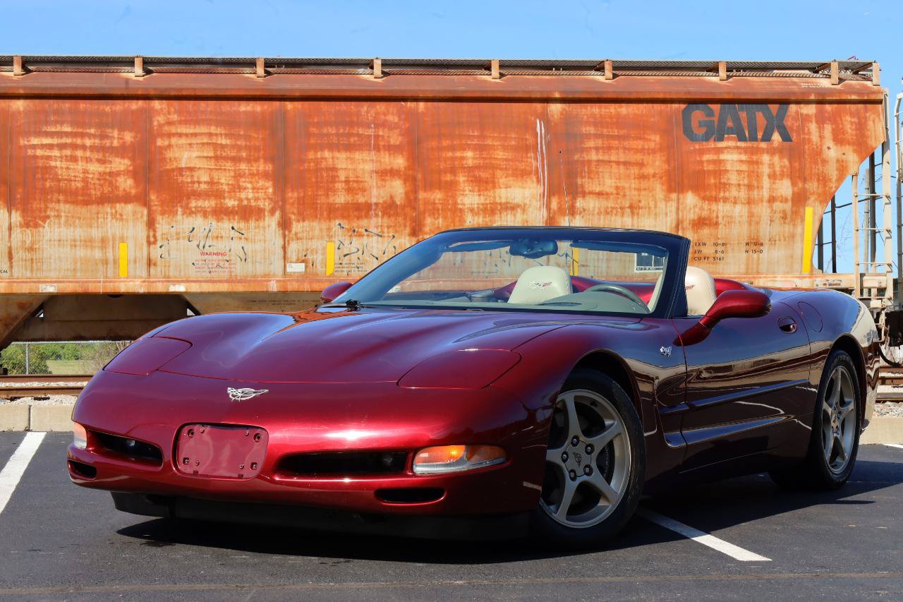Used 2003 Chevrolet Corvette Convertible w/ Preferred Equipment Group1 RWD image 3
