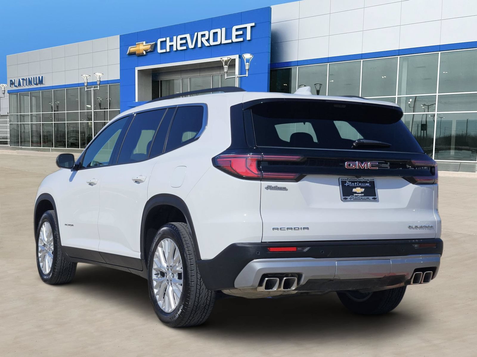 Certified 2026 GMC Acadia Elevation w/ Elevation Premium Package FWD image 4