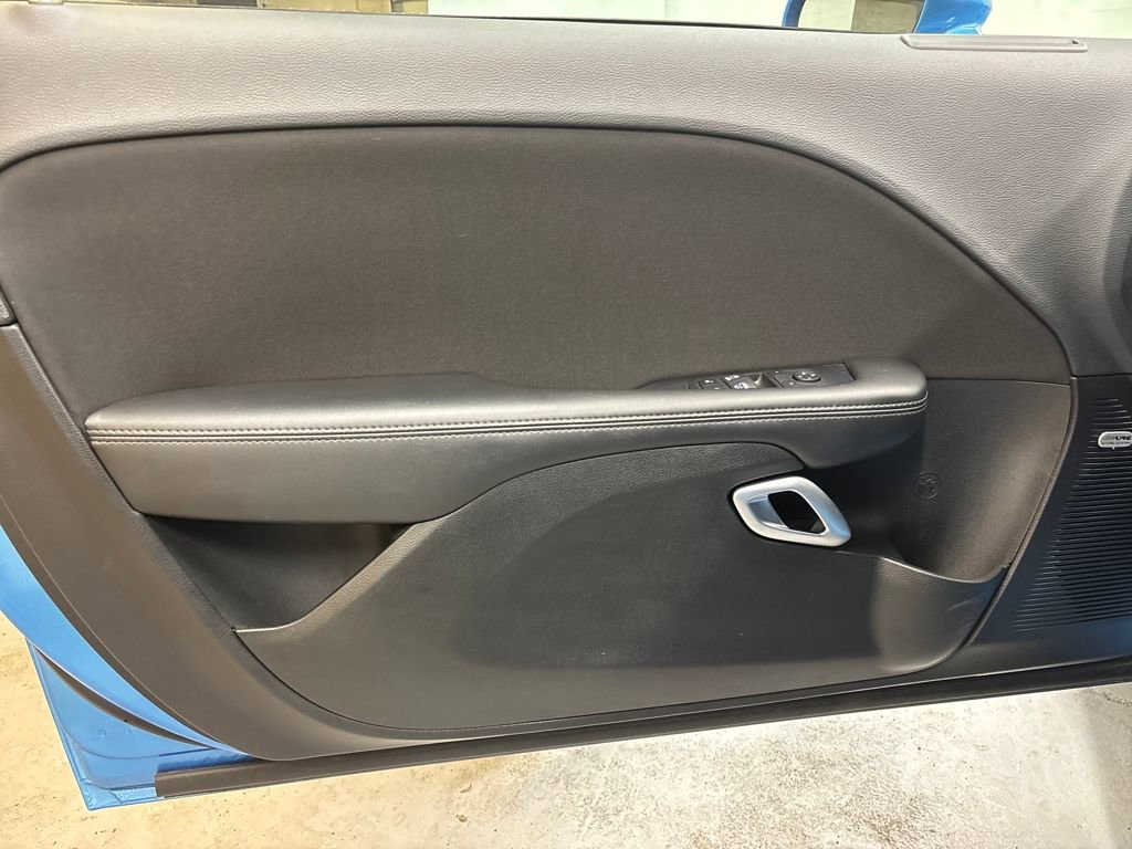 Used 2023 Dodge Challenger R/T w/ Blacktop Package image 10